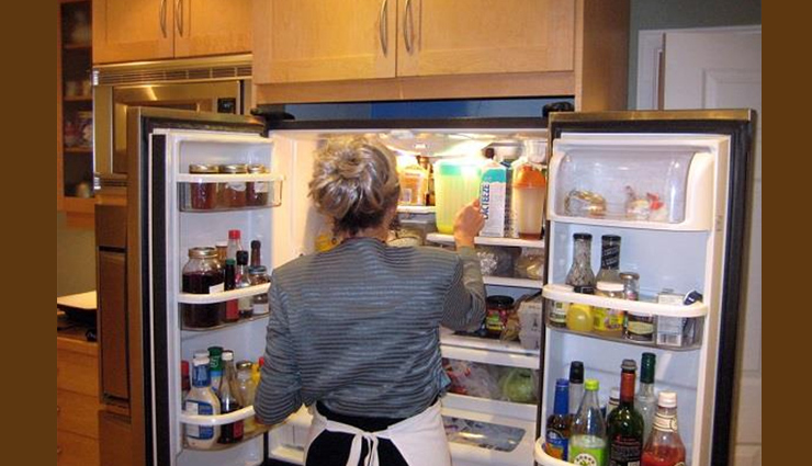household,baking soda,cleaning tips,summers,oranges,5 tips to clean the refrigerator,cleaning household items,fridge,refrigerator,removing smell from fridge,sodium bi carbonate,salt