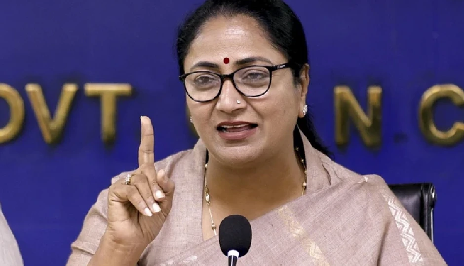 दिल्ली में छठ पर्व पर रहेगा सरकारी अवकाश, मुख्यमंत्री रेखा गुप्ता का बड़ा ऐलान; श्रद्धालुओं के लिए विशेष तैयारियां