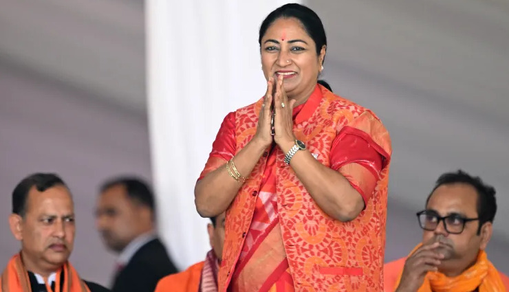 दिल्ली की इन 20 लाख महिलाओं के लिए खुशखबरी, हर महीने मिलेंगे 2500 रुपये, देखिए क्या आपका नाम लाभार्थी सूची में है या नहीं?