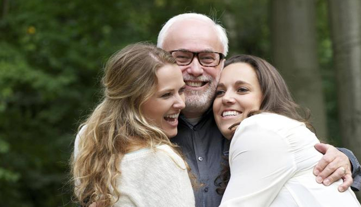 पिता के साथ बनाना चाहते हैं अपने रिश्ते को बेहतर, दें इन बातों पर ध्यान improve relationship with father,better relationship with father,father-child relationship tips,strengthening bond with father,building a better connection with father,improving communication with father,fostering father-child relationship,fatherhood tips,nurturing relationship with father,tips for a healthy relationship with father,father-child bonding,father-child activities,building trust with father,father-child quality time