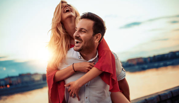 signs your relationship is doing fine,relationship tips,couple tips