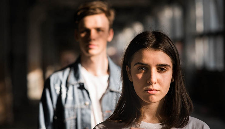 relationship doubts,common doubts in relationships,doubts about love,questioning a relationship,relationship uncertainties,doubts in romantic partnerships,relationship insecurities,overcoming relationship doubts,building trust in a relationship,dealing with doubts in love,reassessing a relationship,managing relationship uncertainties