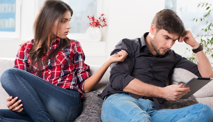 रिलेशनशिप के लिए खतरे की घंटी बनते हैं ये संकेत, समय रहते हो जाएं सतर्क warning signs in a relationship,red flags in a relationship,signs of an unhealthy relationship,relationship danger signals,behaviors that can harm a relationship,early warning signs of relationship troubles,communication breakdown in a relationship,lack of trust in a relationship,signs of emotional abuse in a relationship,signs that a relationship is headed for trouble