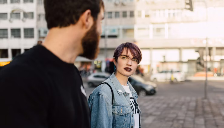 signs relationship moving too fast,relationship moving too fast warning signs,how to tell if your relationship is moving too fast,slow down fast-moving relationship,relationship pacing tips,too fast relationship signs,relationship speed warning signs,need to slow down relationship,fast relationship red flags