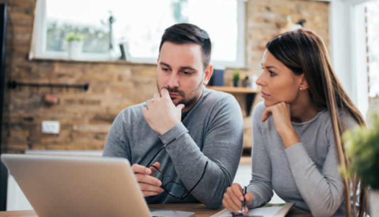 प्यार होने के बावजूद रिश्ते में लड़ाई का कारण बनती है ये आदतें, आज से हैं छोड़ दें इन्हें habits cause a fight in a relationship,relationship tips