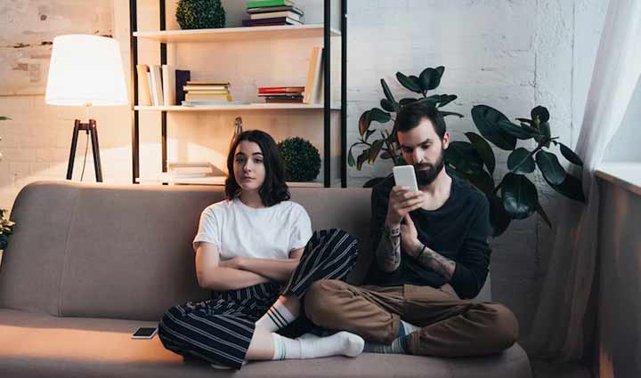 7 Signs Your Partner is Getting Intimate With Someone Else
