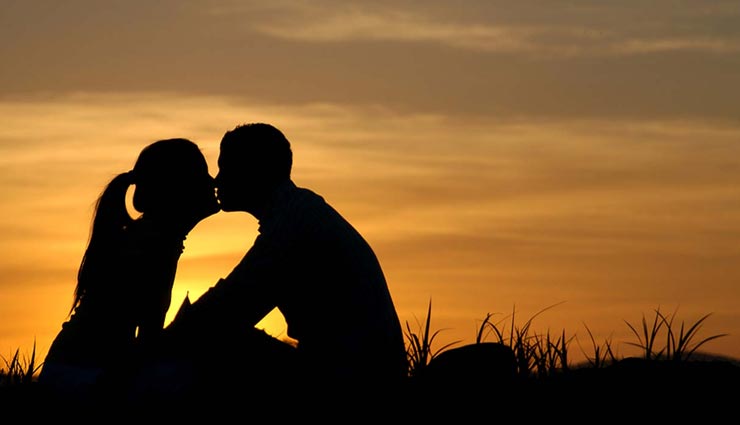 फर्स्ट टाइम सेक्स के बाद शरीर में आते हैं ये बदलाव