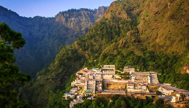 religious places,religious places in india,india,tirumala venkateswara,vaishno devi,katra,golden temple,amritsar,shirdi sai temple,amarnath temple