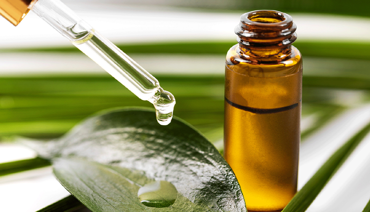 fenugreek seeds,egg yolks,baking soda,tea tree oil,aspirin,home remedies,home remedies to reduce dandruff,dandruff tips,hair care tips,beauty tips