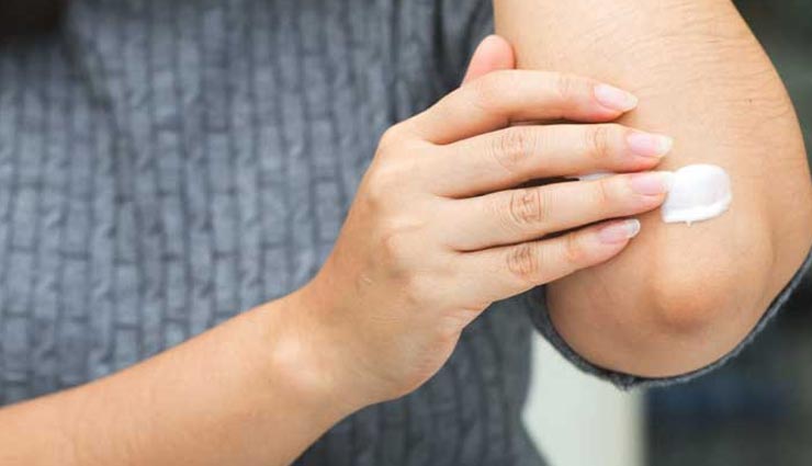 इन घरेलू उपायों की मदद से करें कोहनी का कालापन दूर, मिनटों में दिखने लगेगा इनका असर 