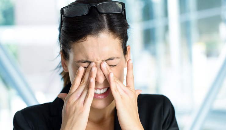 eye irritation,home remedies,home remedies for eye irritation,Health tips,eye care tips ,आँखों में जलन, आँखों का इलाज, आँखों की जलन के उपाय, हेल्थ टिप्स, आँखों की देखभाल, घरेलू उपाय 