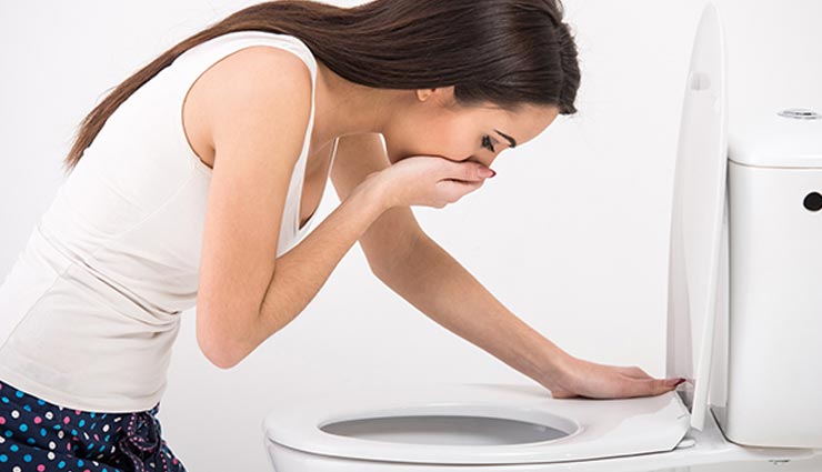 गर्मी या उमस से होने वाली उलटी से निजात पाने के लिए करे इन चीजो का सेवन, मिलेगा झट फायदा