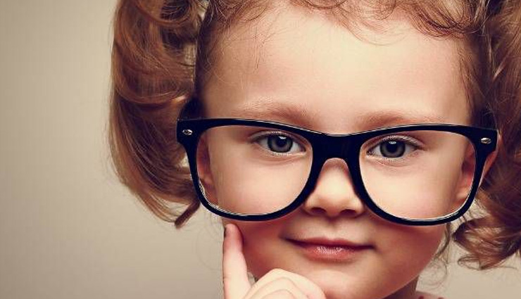 घर पर ही करें ये आसान उपाय, आँखों पर नहीं चढ़ेगा चश्मे का पहरा 