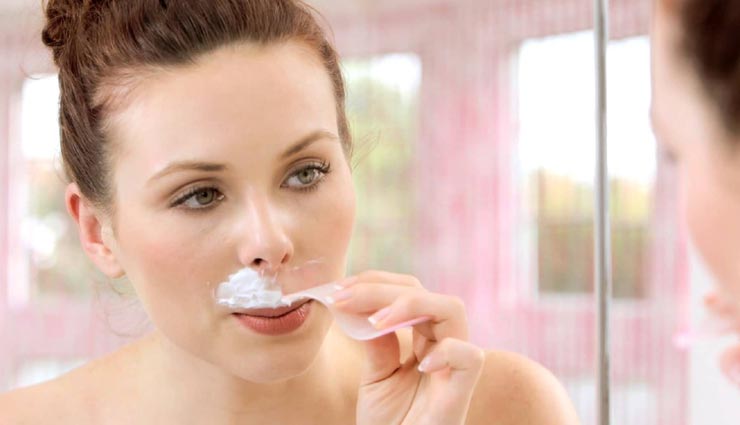 चेहरे के अनचाहे बाल दूर करेगा यह होममेड आटा फेस पैक 