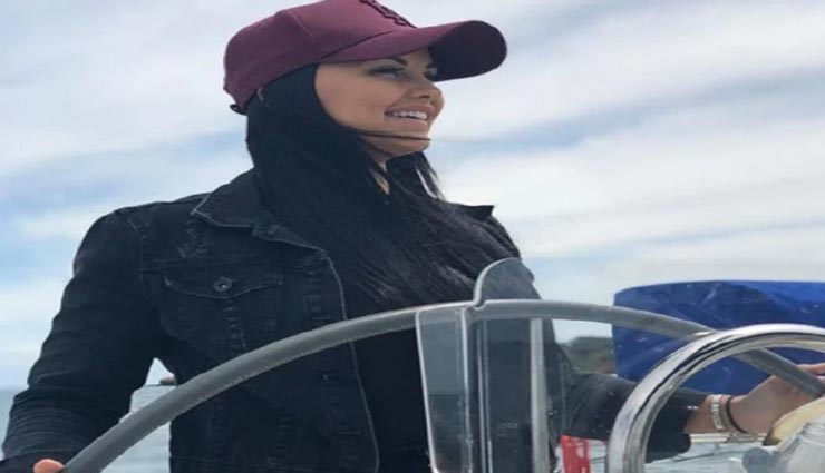 यह महिला खिलाड़ी बनी एडल्ट फिल्म स्टार, हर दिन की कमाई लाखों में weird news,weird incident,renee gracie,adult star,supercar racer