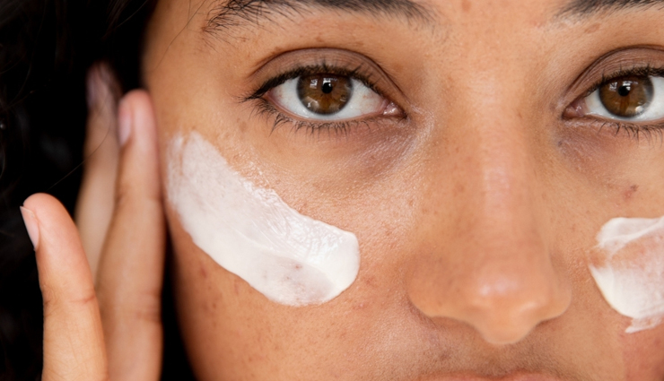 10 DIY Ways To Repair Skin Naturally