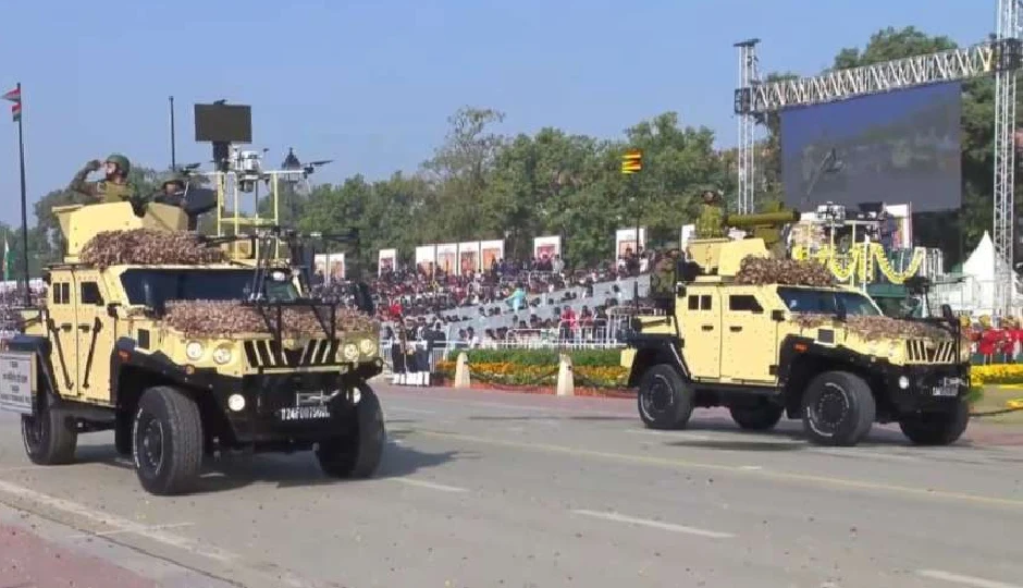 republic day 2026 india,kartavya path parade,indian military power,modern weapons display india,brahmos missile parade,rafale sukhoi flypast,indian army tanks t90 bhishma,arjun mk tank,hmrv vehicle india,indian special forces display,divyastra shaktibaan weapons,akash missile system