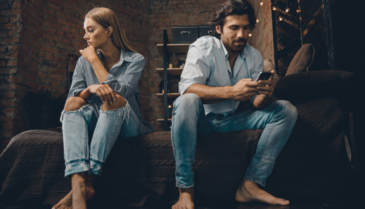 signs he does not respect you,couple tips,relationship tips,fight tips