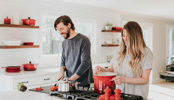 relationship tips,strong relationships,happy relationships,marriage advice,relationship advice,keeping relationships strong,effective communication,building trust,resolving conflicts,maintaining positivity,supporting your partner,balancing responsibilities,nurturing relationships,relationship goals,relationship happiness