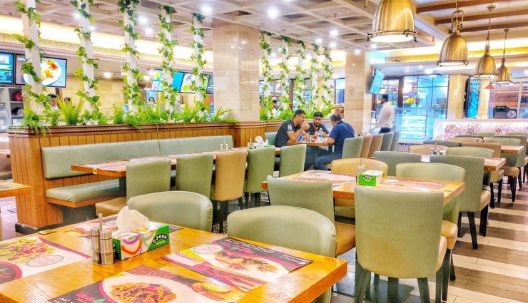 popular restaurants,popular restaurants in manama,manama,cafe lilou,zoe,upstairs downstairs,camelot,tea club