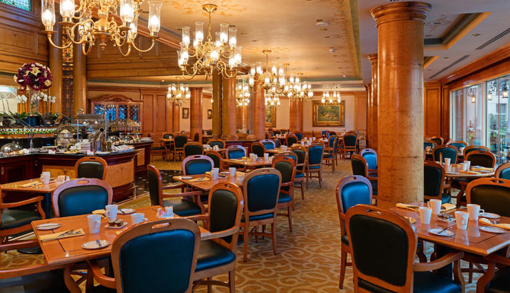 popular restaurants,popular restaurants in manama,manama,cafe lilou,zoe,upstairs downstairs,camelot,tea club