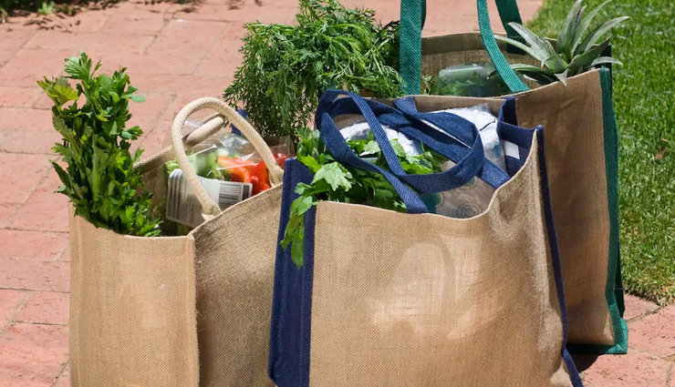 benefits of using reusable shopping bags,environmental impact of plastic bags,reusable bags for sustainable living,how reusable bags save money,shopping bag alternatives,eco-friendly shopping habits,plastic bag bans in canada,plastic pollution reduction,canadian environmental initiatives,switching to reusable bags for a greener future
