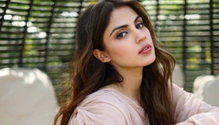 सुशांत सिंह केस / ड्रग्स के धंधे में शामिल हैं रिया चक्रवर्ती!