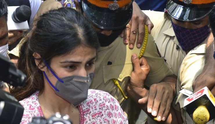 जेल में ही रहेंगी रिया चक्रवर्ती, जमानत याचिका खारिज