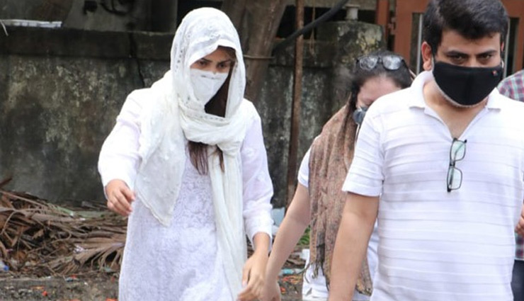 सुशांत केस / मॉर्चुरी में जाने की रिया को इजाजत कैसे मिली? मानवाधिकार आयोग का कूपर अस्पताल और मुंबई पुलिस को नोटिस