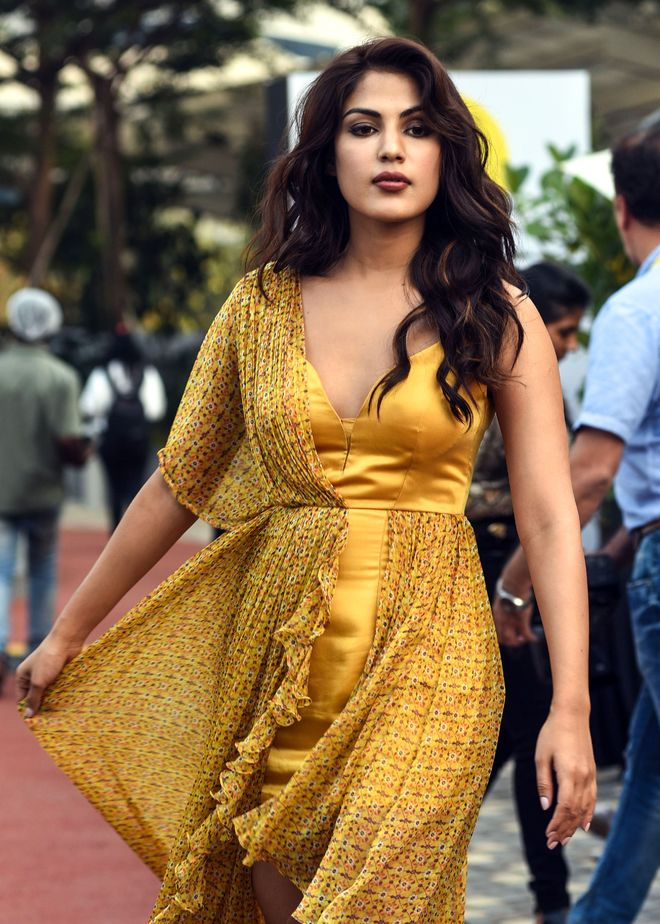 sushant singh rajput suicide case,rhea chakraborty,rhea and sushant singh rajput,bollywood news,sushant singh rajput suicide