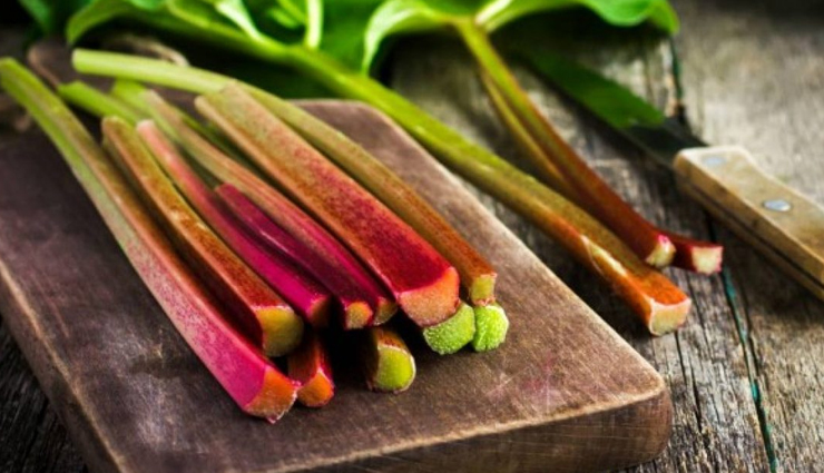 6 Benefits of Eating Rhubarb on Your Health
