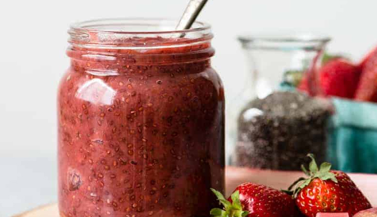 Recipe- Easy and Healthy Rhubarb Strawberry Chia Jam
