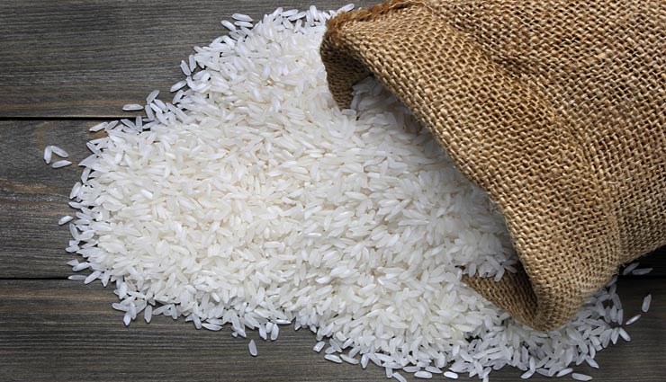 पाना चाहते हैं सूर्यदेव की कृपा, अर्घ्य देते समय जल में जरूर मिलाएं ये चीजें astrology tips,astrology tips in hindi,blessings of suryadev,things in water worship