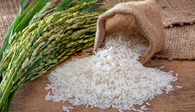 रसोई घर में इन चीजों का खत्म होना बनता हैं आर्थिक तंगी का कारण, ना होने दे ऐसा vastu tips,vastu tips in hindi,kitchen vastu,maa laxmi