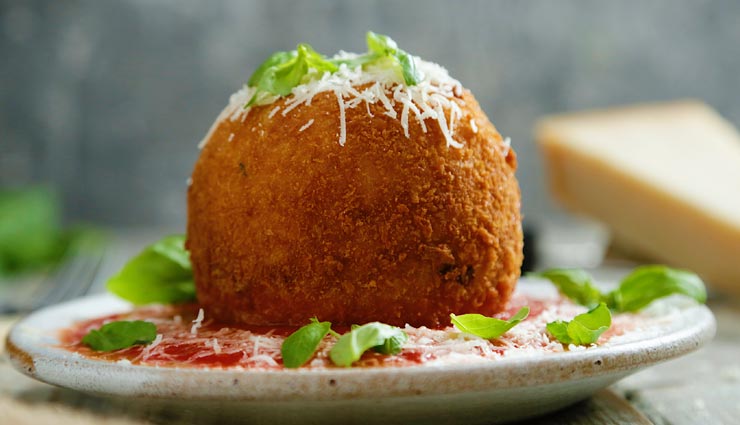 बच्चों को बहुत पसंद आएगी 'राइस बॉल' #Recipe