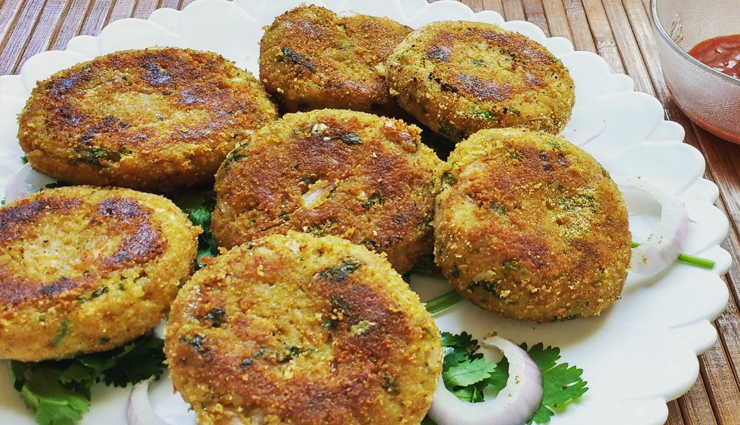 Treat Your Kids With Rice Cutlets From Leftover Rice