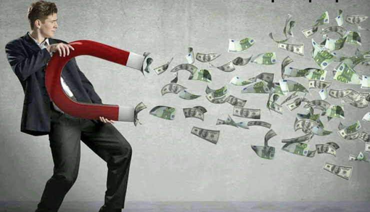 इन राशियों के लोग बनते हैं सबसे ज्यादा अमीर 
