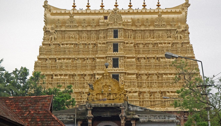 भारत के सबसे अमीर मंदिर जहां आता हैं करोड़ों का चढ़ावा, बड़ी संख्या में पहुंचते हैं श्रद्धालु