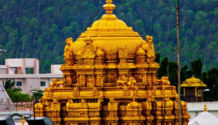 देश के इन मंदिरों में बरसता है धन, की जाती हैं लोगों की सेवा