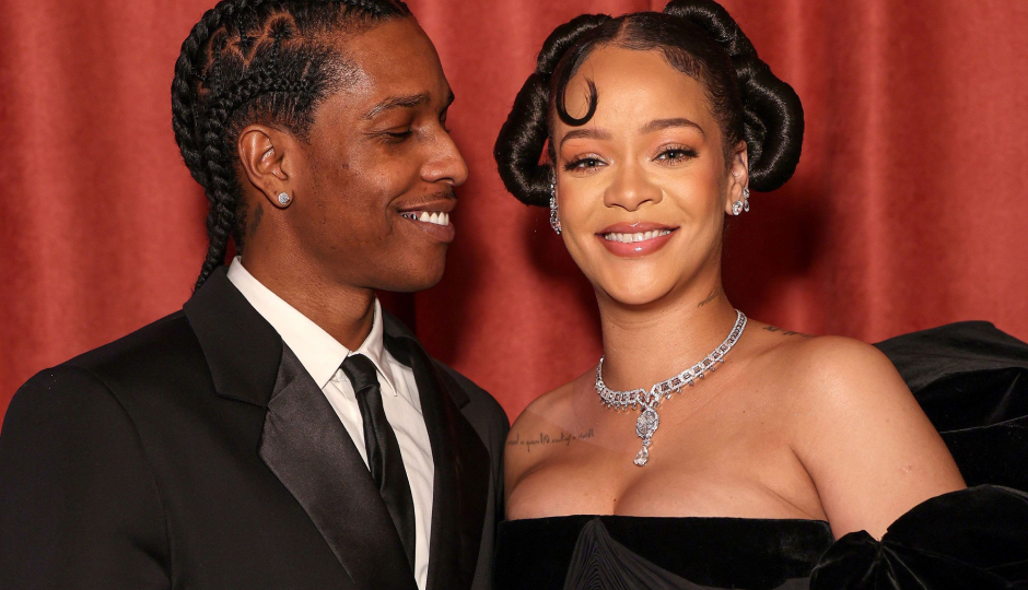 aamir khan,superstar aamir khan,gauri spratt,aamir gauri,gauri paparazzi,gauri video viral,rihanna,pop singer rihanna,rihanna third baby,rocky