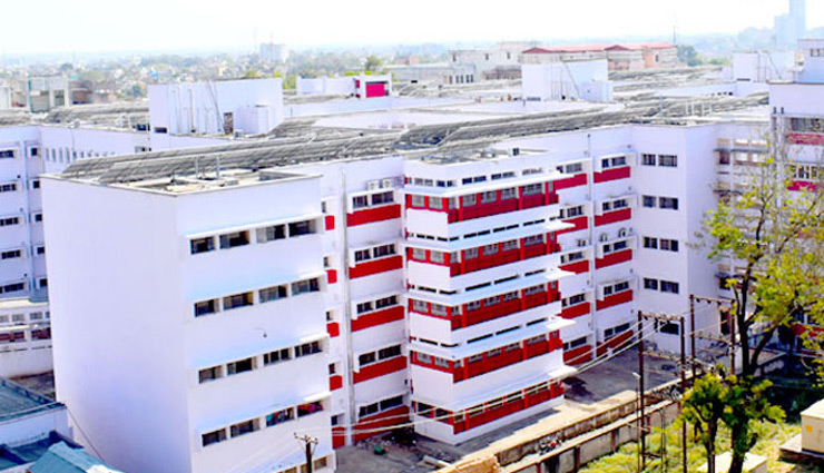 झारखंड: रिम्स की तीसरी मंजिल से कूदकर युवक ने दी जान, आत्महत्या की वजह का नहीं हुआ खुलासा