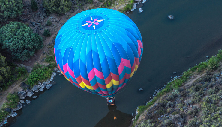 hot air balloon ride across the world,places to enjoy