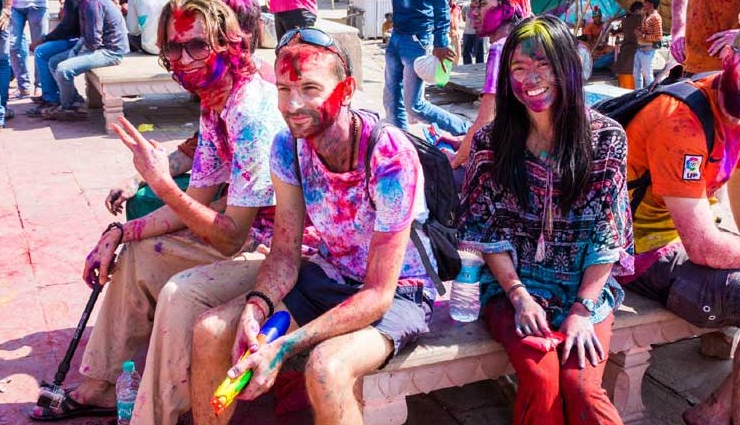 holi 2024,holi festival,festival of colors,celebrate holi in india,mathura and vrindavan holi,barsana and nandgaon holi,lathmar holi,jaipur holi,holi in delhi,rishikesh and varanasi holi,ganges holi celebrations,agra holi festivities,northern india holi,holi celebration traditions,north indian holi destinations