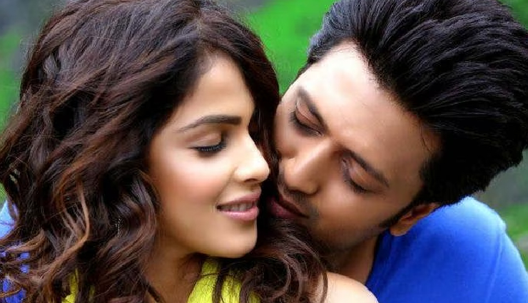 2 News : जेनेलिया ने बर्थडे बॉय रितेश को बताया सबसे महान व्यक्ति, बच्चों के साथ क्रिसमस वेकेशन पर निकले सैफ-करीना