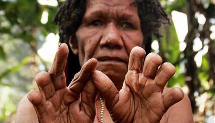 shocking death rituals from the world,endocannibalism,ritual finger amputation,funeral strippers,zoroastrian funeral,tower of silence,maasai leave remains to predators