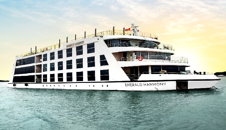 8 Must Try River Cruises in Asia