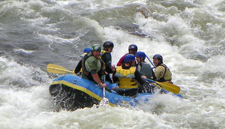 white river rafting in india,river rafting,places to enjoy river rafting,rishikesh,bhagirathi,zanskar,brahmaputra,teesta