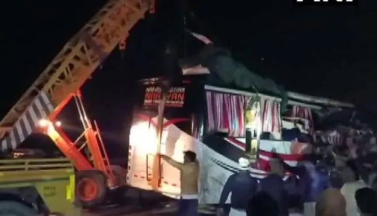 आगरा-लखनऊ एक्सप्रेस वे पर बड़ा सड़क हादसा, 13 की मौत, 31 लोग घायल