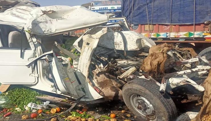 नागौर : ट्रक ने मारी सब्जी से भरी पिकअप को टक्कर, गाय को बचाने में हुआ हादसा