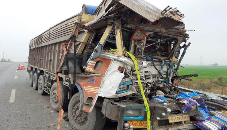 हरियाणा : कोहरे का तांडव! खड़े ट्रक में पीछे से घुसा दूसरा ट्रक, मौके पर ही हुई चालक-परिचालक की मौत 